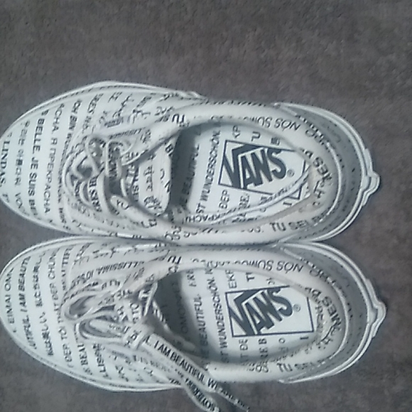 Vans - Picture 3 of 6